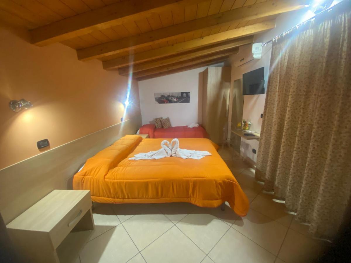 Hotel Mandanici :Borgo Marsalini Barcellona-Pozzo di Gotto Zewnętrze zdjęcie