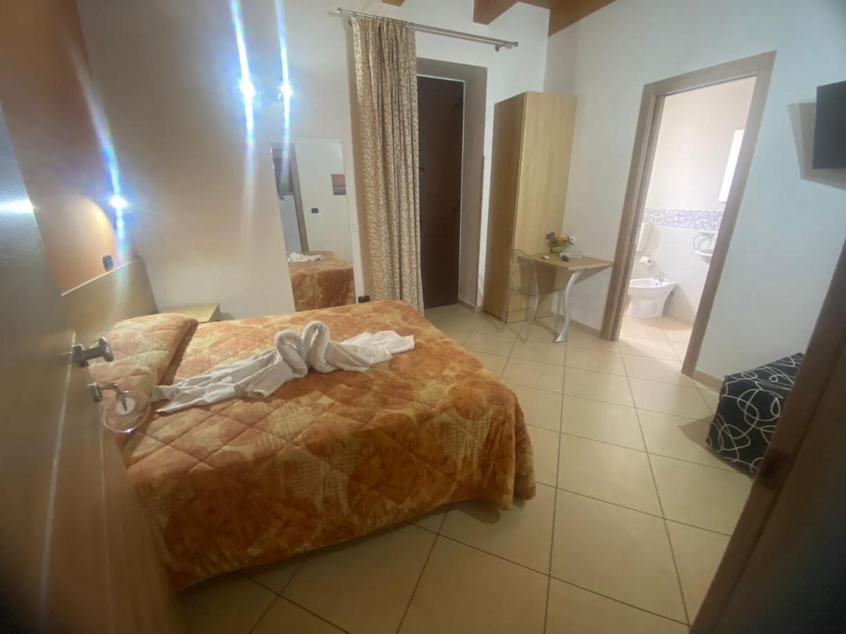 Hotel Mandanici :Borgo Marsalini Barcellona-Pozzo di Gotto Zewnętrze zdjęcie