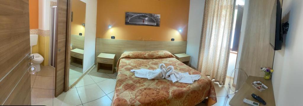 Hotel Mandanici :Borgo Marsalini Barcellona-Pozzo di Gotto Zewnętrze zdjęcie