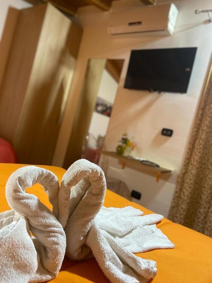 Hotel Mandanici :Borgo Marsalini Barcellona-Pozzo di Gotto Zewnętrze zdjęcie